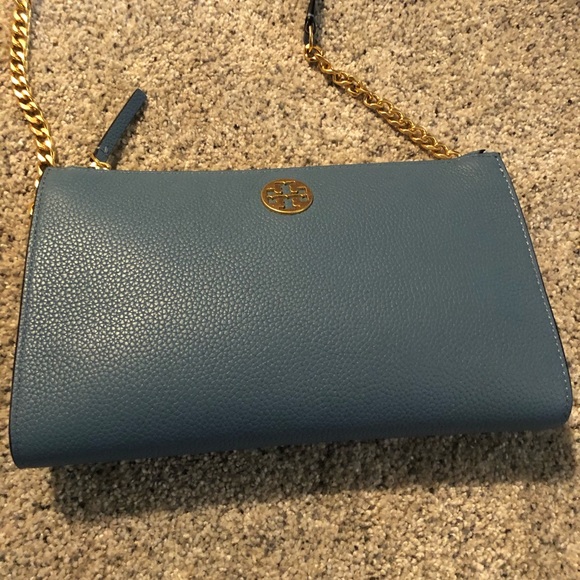 Tory Burch Handbags - Tory Burch cross body purse